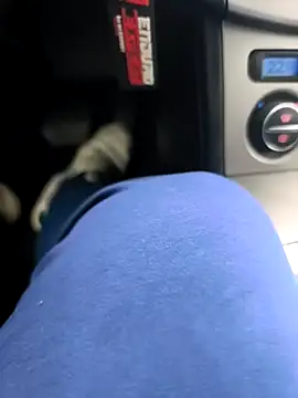 Snapshot of Yolinga205 chatting on 11-24-25, 08:03 Yolinga205 online show from 11-24-25, 08:03