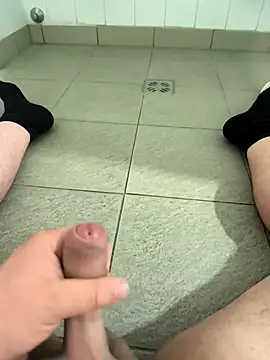 Snapshot of Yolinga205 chatting on 09-19-25, 01:48 Yolinga205 online show from 09-19-25, 01:48