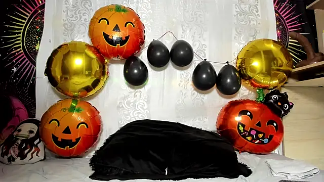 daarklover online show from 10-31-25, 10:12