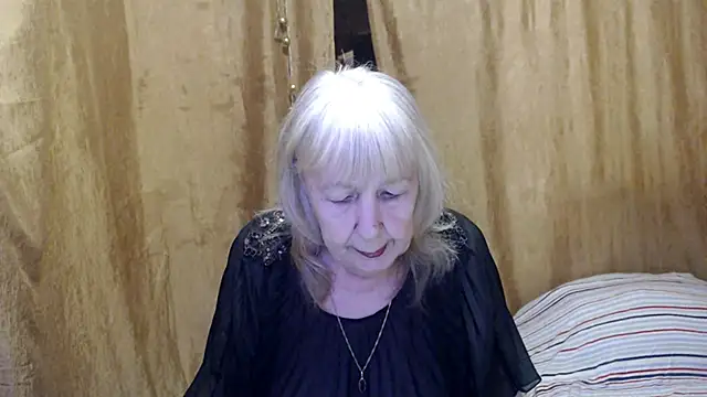 Snapshot of _Estelitta_5 chatting on 02-22-25, 12:18  Estelitta 5 online show from 02-22-25, 12:18