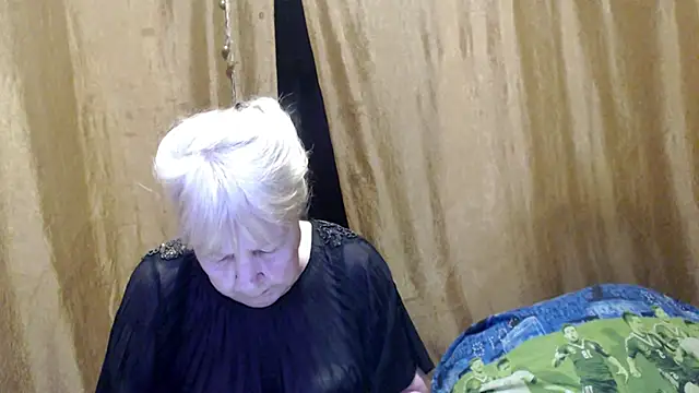Snapshot of _Estelitta_5 chatting on 02-06-25, 04:47  Estelitta 5 online show from 02-06-25, 04:47