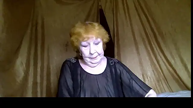  Estelitta 5 online show from 07-18-26, 11:30