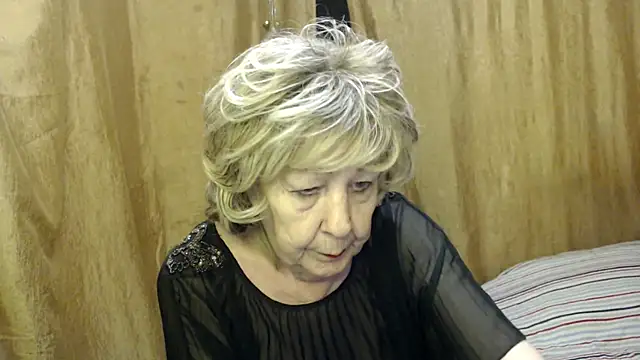 Snapshot of _Estelitta_5 chatting on 02-16-25, 05:04  Estelitta 5 online show from 02-16-25, 05:04
