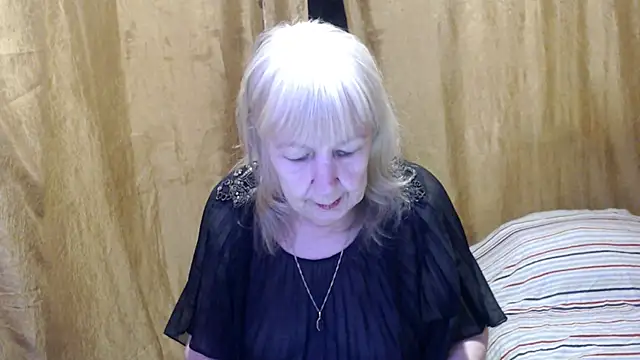 Snapshot of _Estelitta_5 chatting on 02-22-25, 03:47  Estelitta 5 online show from 02-22-25, 03:47