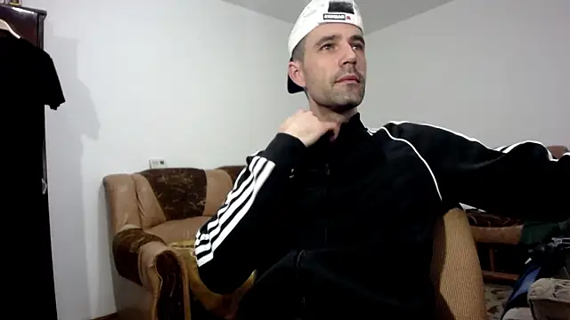 Snapshot of I_like_older_menn chatting on 02-02-26, 05:50 I like older menn online show from 02-02-26, 05:50