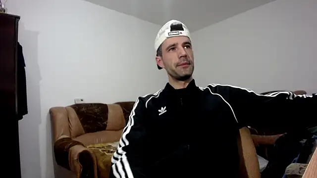 Snapshot of I_like_older_menn chatting on 02-12-26, 05:51 I like older menn online show from 02-12-26, 05:51