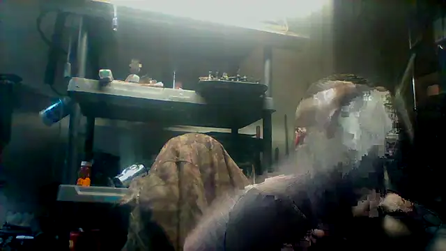 Aaronbp online show from 11-18-25, 05:55