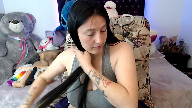 Lorenahot 06 online show from 02-16-26, 06:50