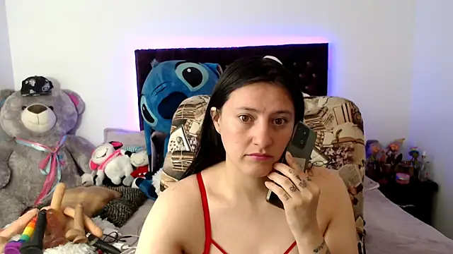 Lorenahot 06 online show from 12-22-25, 06:30