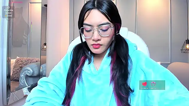 AzuraKindong online show from 01-09-26, 07:21