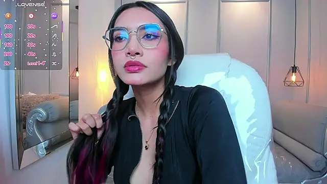 AzuraKindong online show from 10-15-25, 07:11