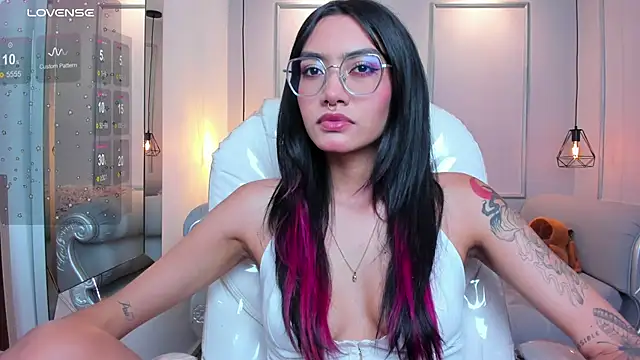 AzuraKindong online show from 09-10-25, 07:24