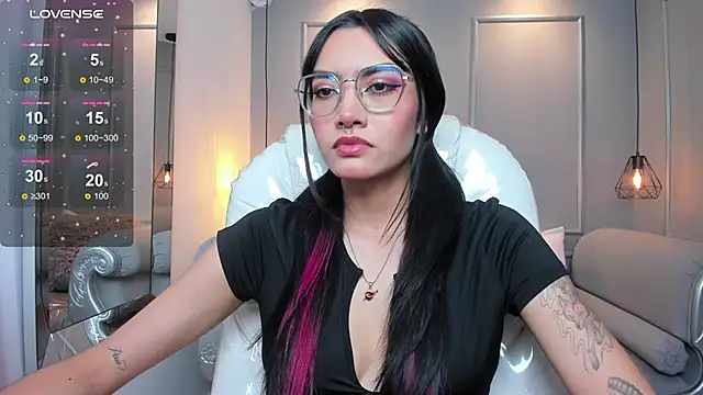 AzuraKindong online show from 11-13-25, 07:29