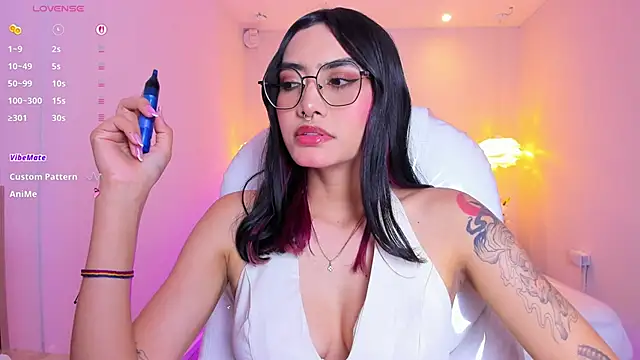 AzuraKindong online show from 04-16-26, 07:14