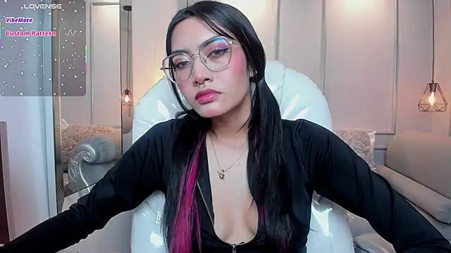 AzuraKindong online show from 10-08-25, 07:36