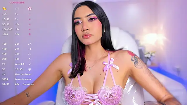 AzuraKindong online show from 05-19-26, 07:32
