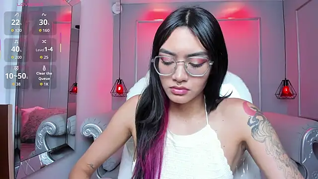 AzuraKindong online show from 12-18-25, 07:18