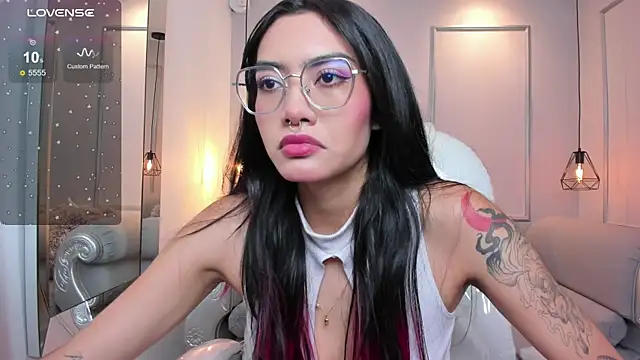 AzuraKindong online show from 09-12-25, 07:13