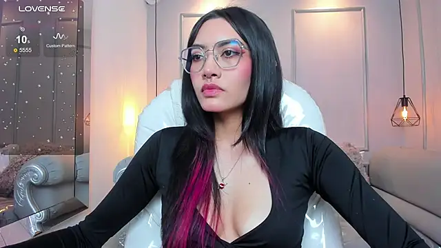 AzuraKindong online show from 11-10-25, 07:19