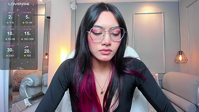 AzuraKindong online show from 11-18-25, 07:17