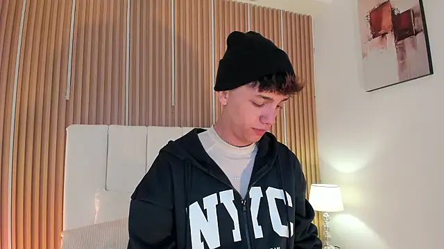 Tomy Rox online show from 03-24-26, 08:20