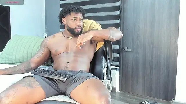 Dancelwashington online show from 11-26-25, 09:04