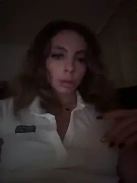 Snapshot of greedybratt chatting on 09-19-25, 06:39 greedybratt online show from 09-19-25, 06:39