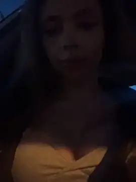 Snapshot of greedybratt chatting on 03-08-25, 11:28 greedybratt online show from 03-08-25, 11:28