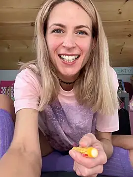 DanaeJustine online show from 11-14-25, 04:32