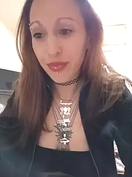 Zorrita Fox online show from 10-15-25, 01:15