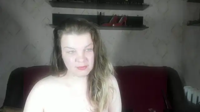 DarkIlona online show from 11-18-25, 04:27