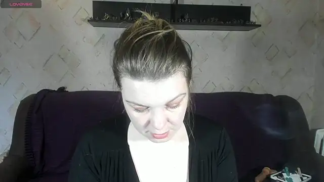 Snapshot of DarkIlona chatting on 01-14-25, 11:53 DarkIlona online show from 01-14-25, 11:53