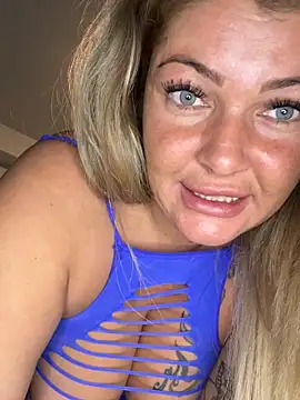 GabyHofstede online show from 10-19-25, 09:17