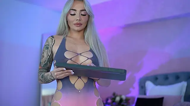 FrancescaMcGray online show from 11-21-25, 07:29