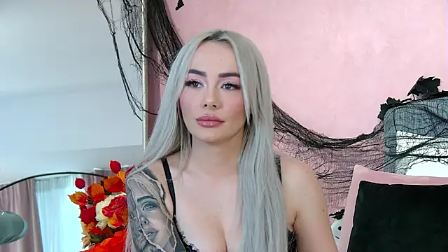 FrancescaMcGray online show from 10-30-25, 08:23