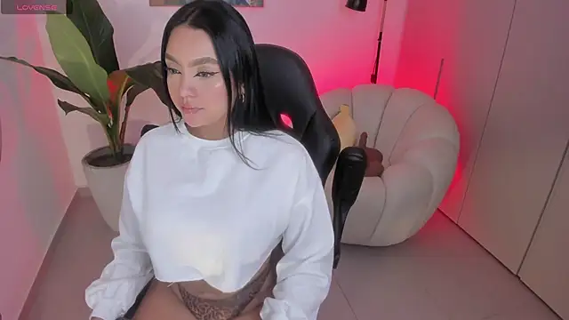 sarawinstone online show from 10-31-25, 11:33