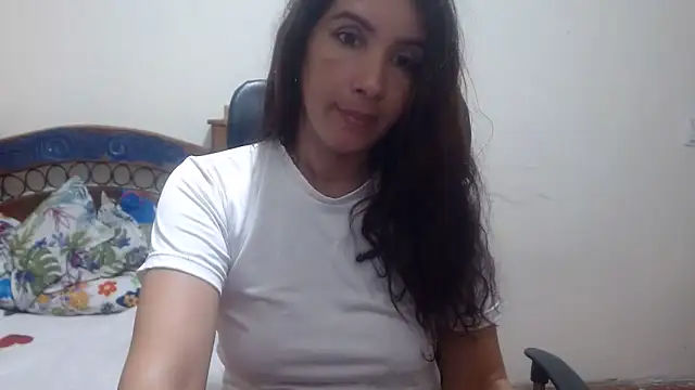 Ainhoa-hot online show from 06-17-26, 12:21