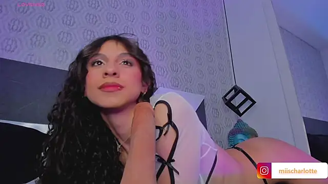 Snapshot of MiissCharlotte chatting on 02-19-25, 07:28 MiissCharlotte online show from 02-19-25, 07:28