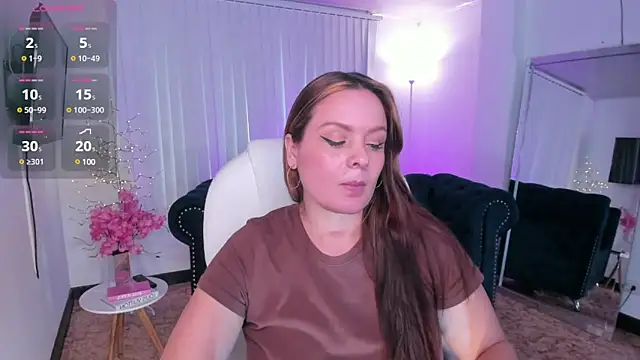 Aida adams online show from 03-18-25, 07:44