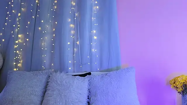 hannacruzsj online show from 10-22-25, 08:41