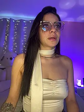 Snapshot of hannacruzsj chatting on 02-04-26, 06:25 hannacruzsj online show from 02-04-26, 06:25