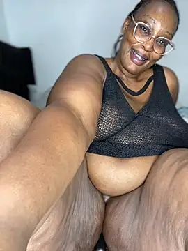 MsWhiteChocolatte online show from 02-20-26, 06:54