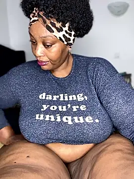 MsWhiteChocolatte online show from 03-27-26, 05:25