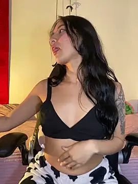 Steph x online show from 04-18-26, 01:41