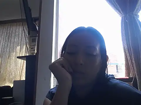 Snapshot of Laura_martin_ chatting on 02-26-26, 04:40 Laura martin online show from 02-26-26, 04:40