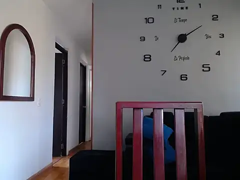 Snapshot of Laura_martin_ chatting on 02-05-26, 12:12 Laura martin online show from 02-05-26, 12:12