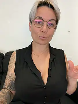 marinella07 online show from 06-26-26, 07:36