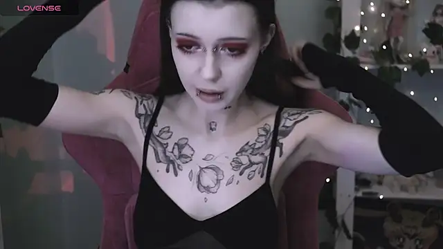 prettybones online show from 04-08-26, 12:12