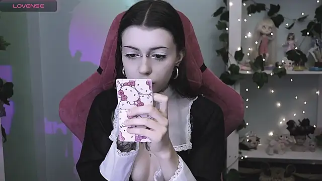prettybones online show from 06-15-26, 09:58