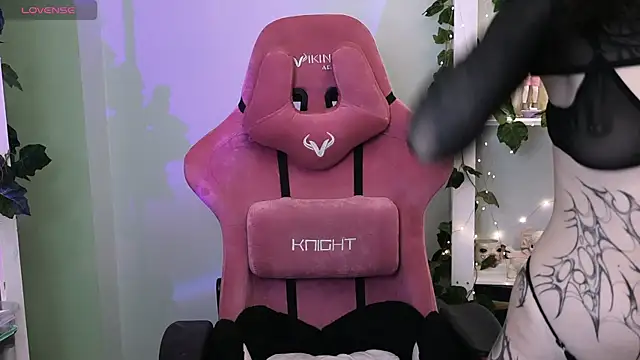 prettybones online show from 01-10-26, 12:17